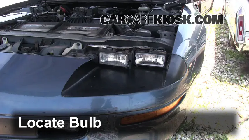 1994 Chevrolet Camaro 3.4L V6 Coupe Éclairage Feux de route (remplacer l'ampoule)